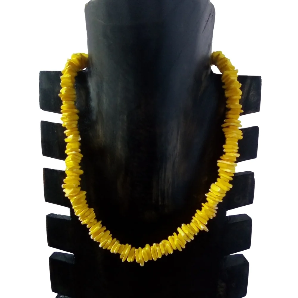 SUMMER YELLOW SHELL BEACH PUKA‎ NECKLACE